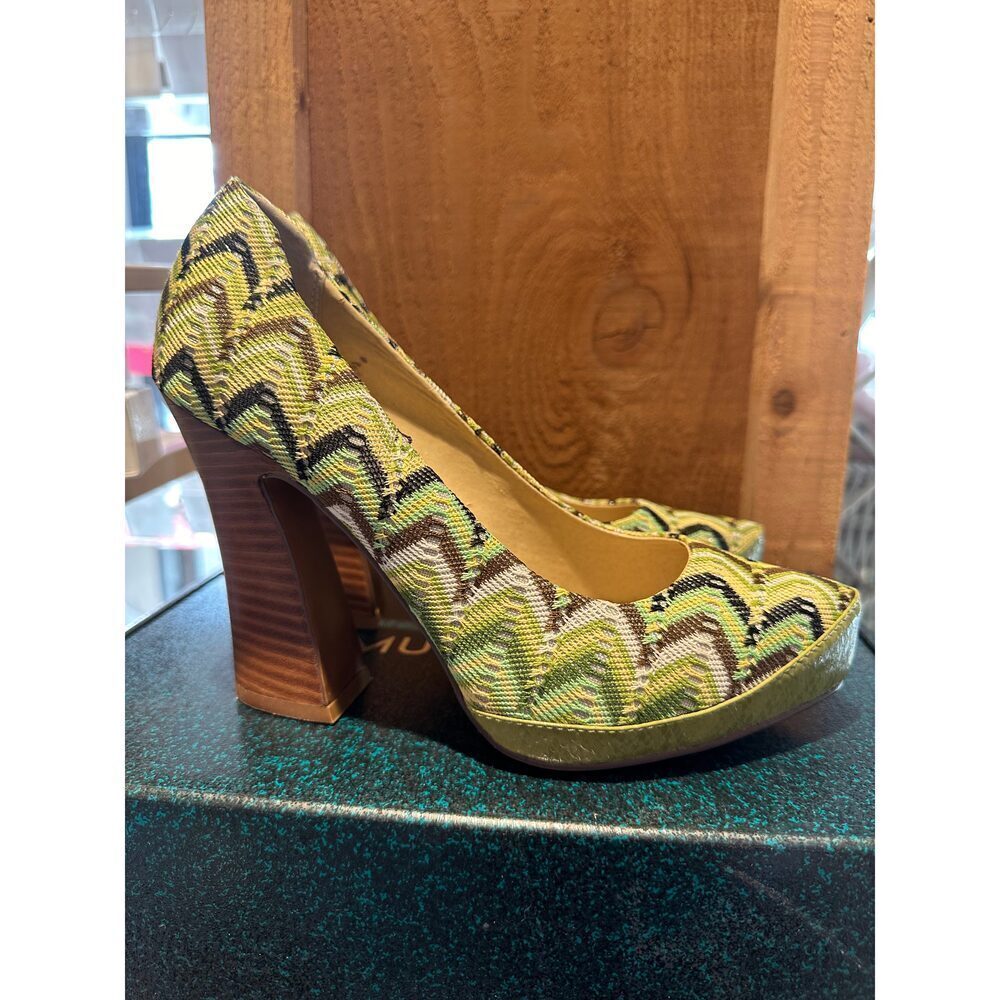 Naughty Monkey Heels Sz 8